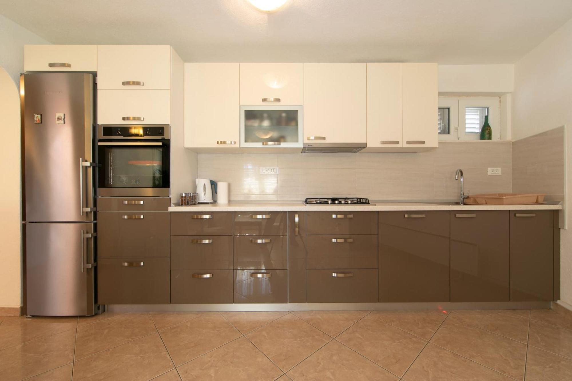 Apartmani Darinka Башка-Вода Экстерьер фото