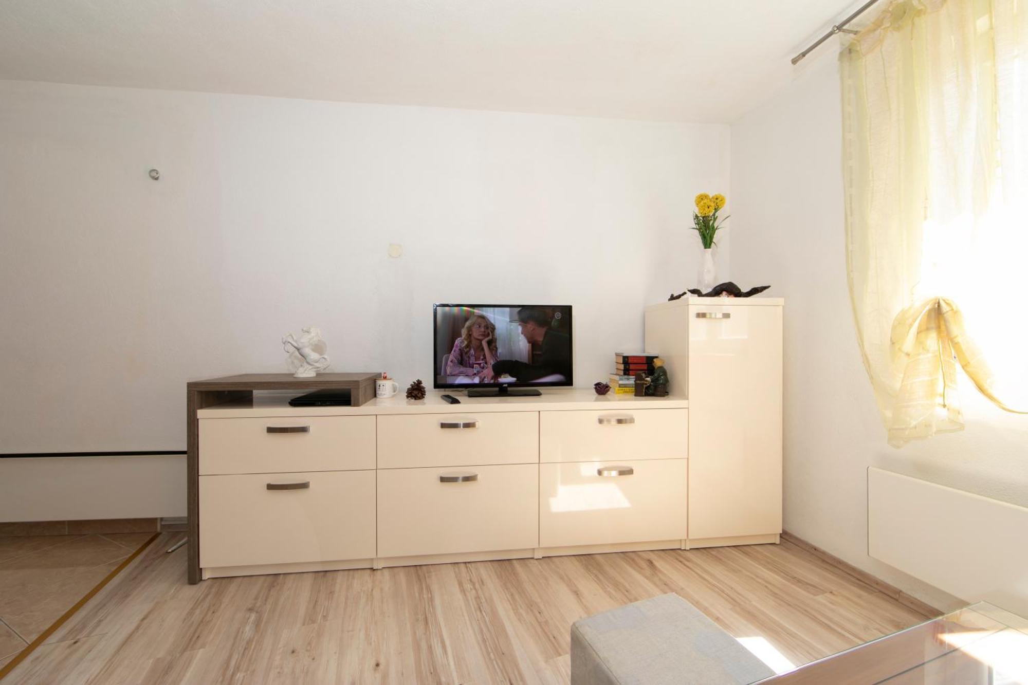 Apartmani Darinka Башка-Вода Экстерьер фото