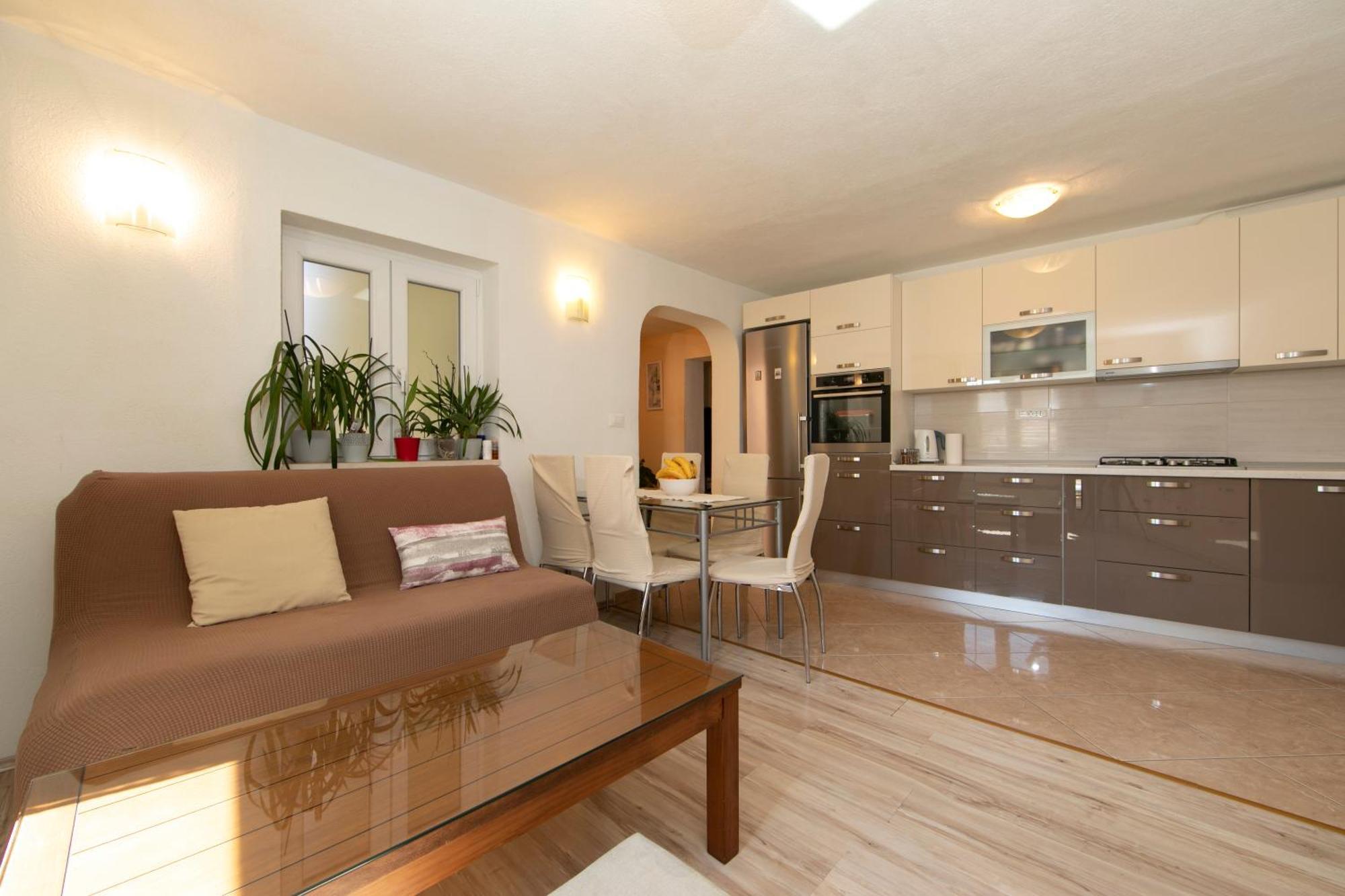 Apartmani Darinka Башка-Вода Экстерьер фото