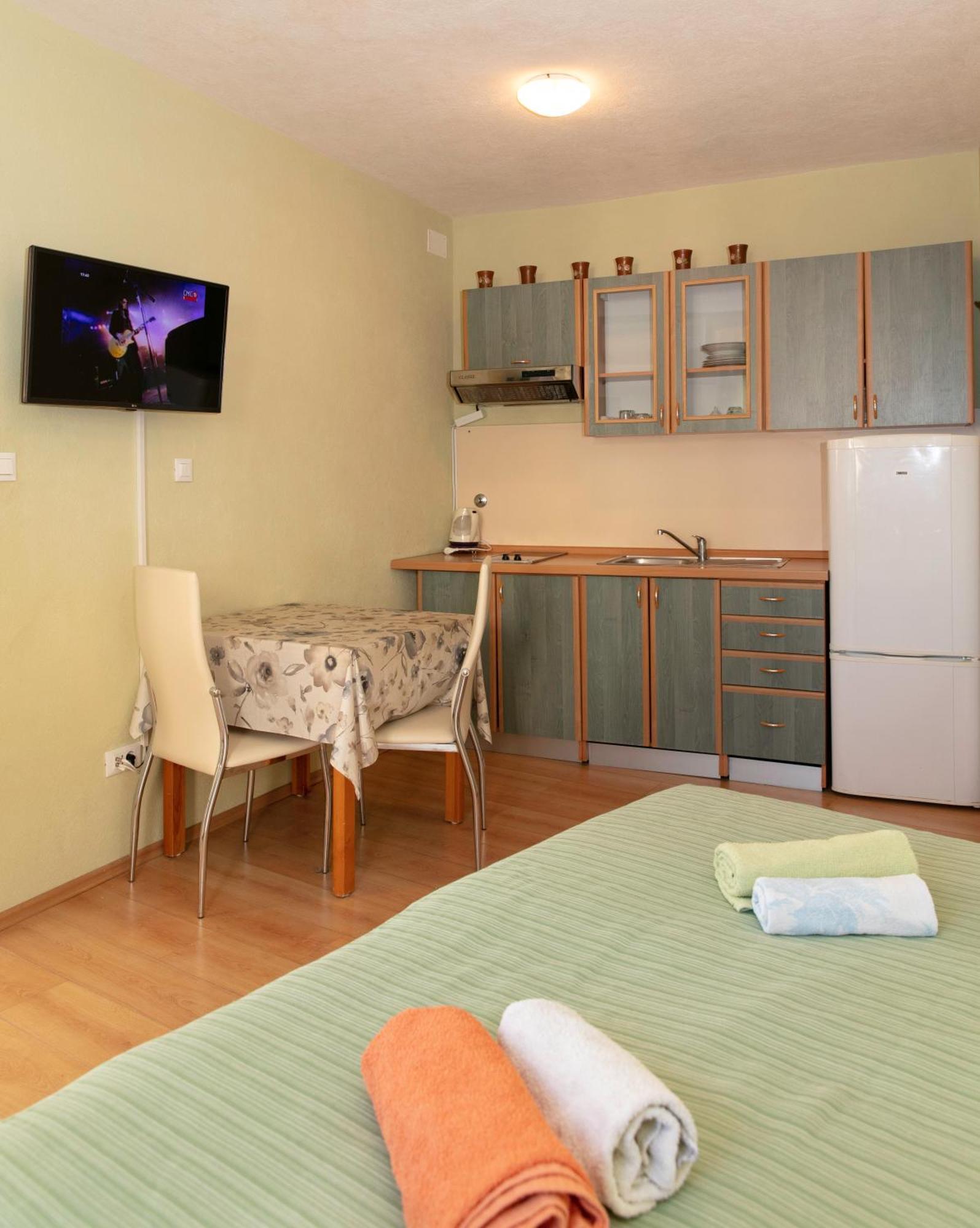 Apartmani Darinka Башка-Вода Экстерьер фото